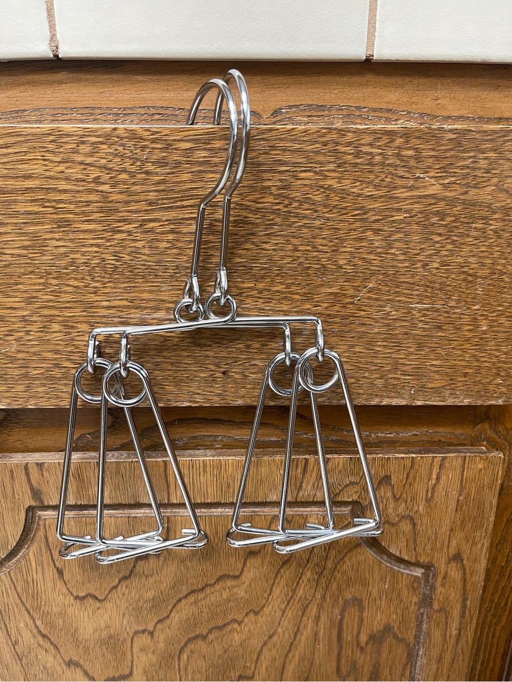 Metal Clip Hanger Organizer in Silver - Brand Unspecified